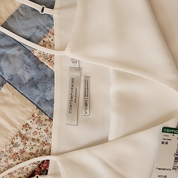 Beautiful soft white top - Size M - Picture 2 of 3